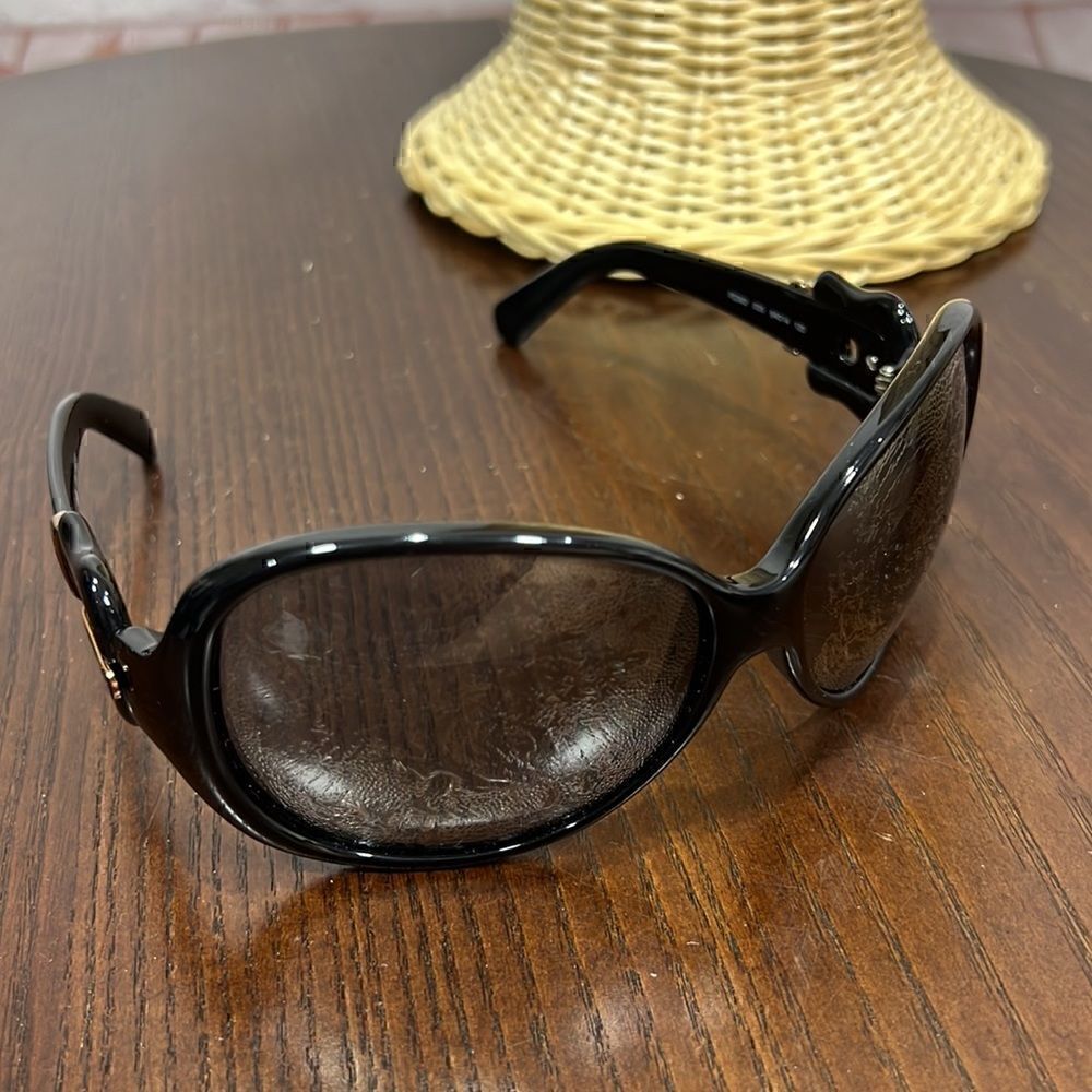 FENDI Buckle Tinted Sunglasses Guc - Picture 7 of 17